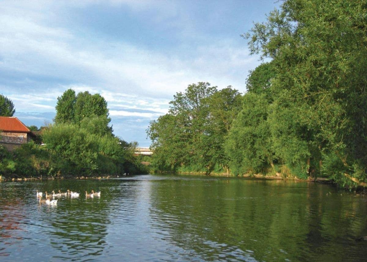 Weir Country Park Hotel Holtby ภายนอก รูปภาพ