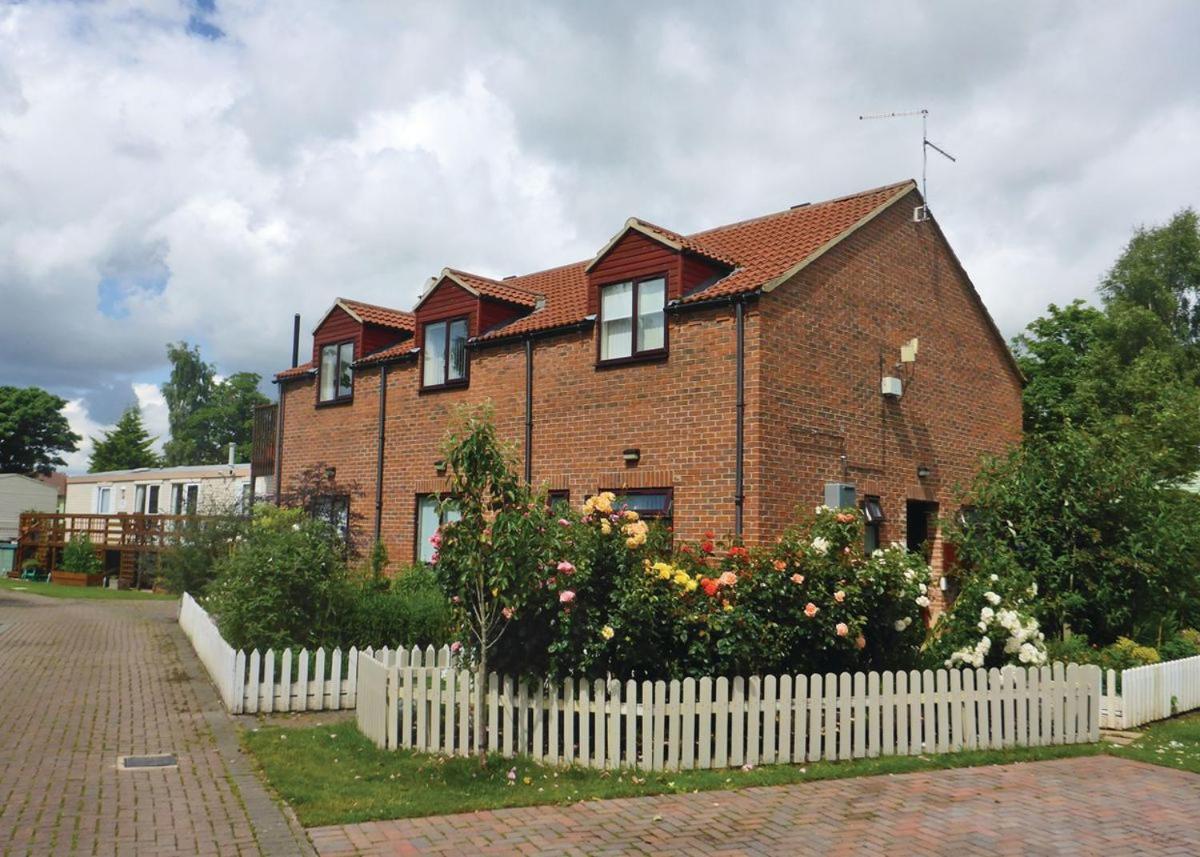 Weir Country Park Hotel Holtby ภายนอก รูปภาพ