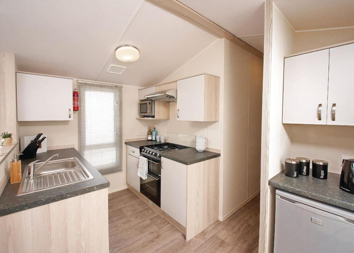 Weir Country Park Hotel Holtby ภายนอก รูปภาพ