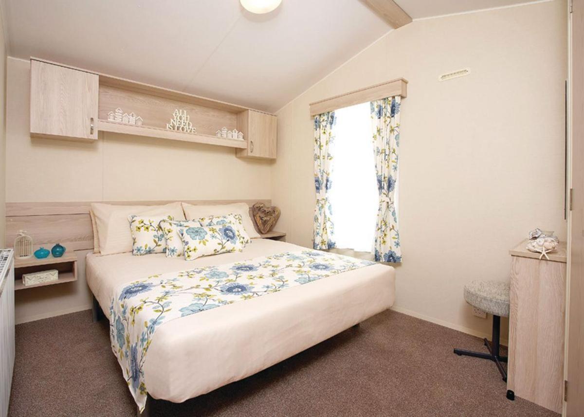 Weir Country Park Hotel Holtby ภายนอก รูปภาพ