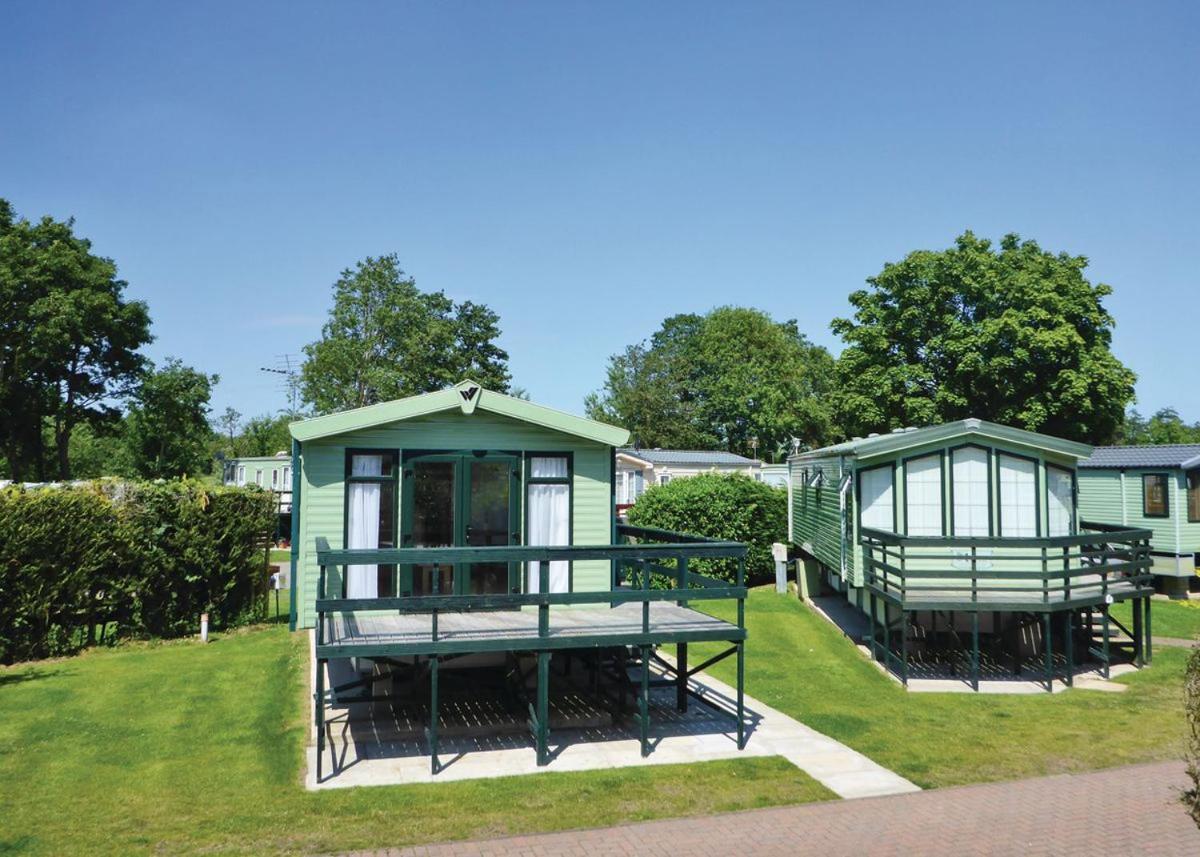 Weir Country Park Hotel Holtby ภายนอก รูปภาพ